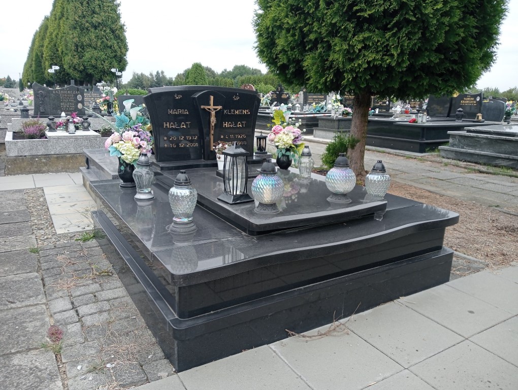 Grób MARIA HAŁAT
