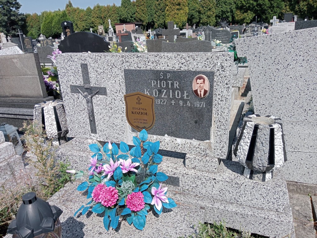 Piotr KOZIOŁ Kęty - Grobonet - Wyszukiwarka osób pochowanych